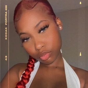 Meet your Posher, Olivia